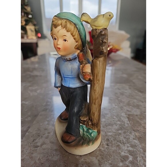 Vintage Napco "Vagabond" SH1B Ceramic Figurine Boy with Bird on Pole Sign - Picture 4 of 5